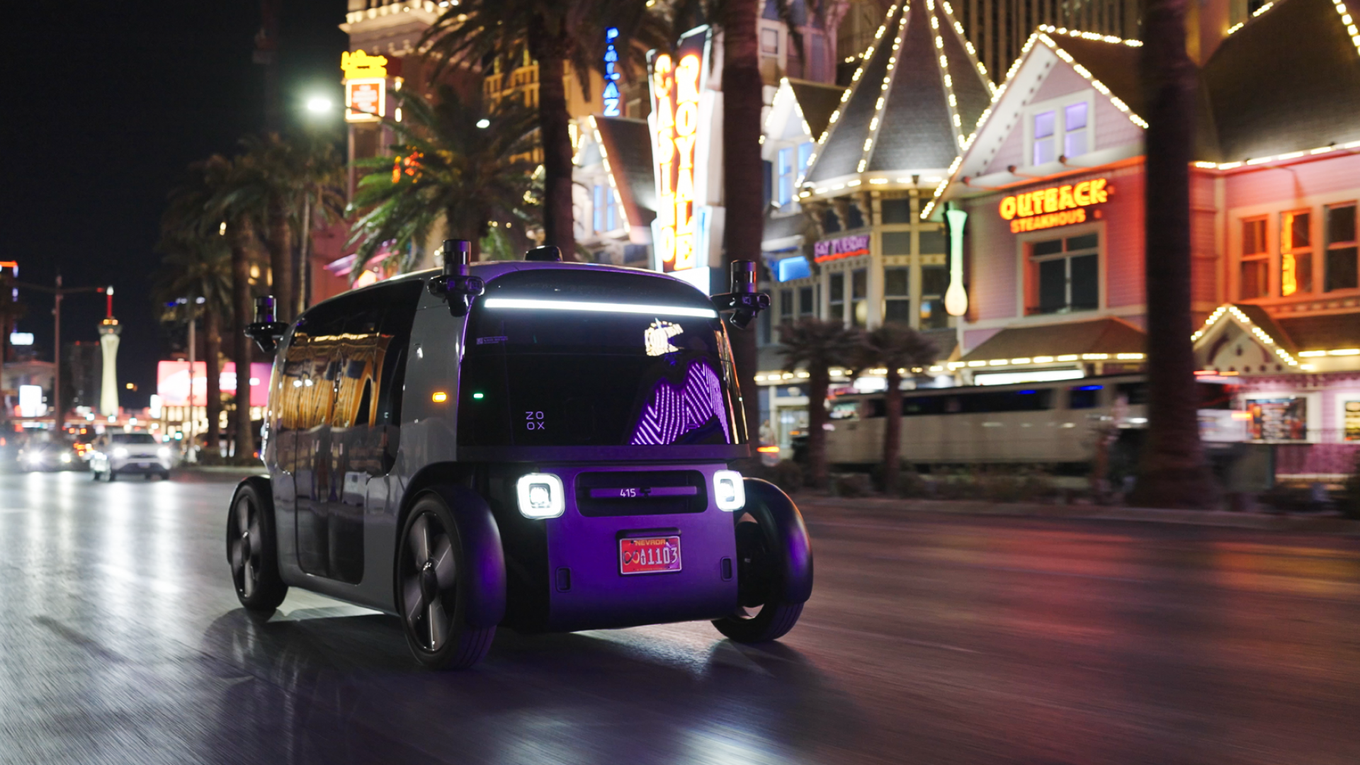 匿名 Zoox robotaxi launches in Las Vegas